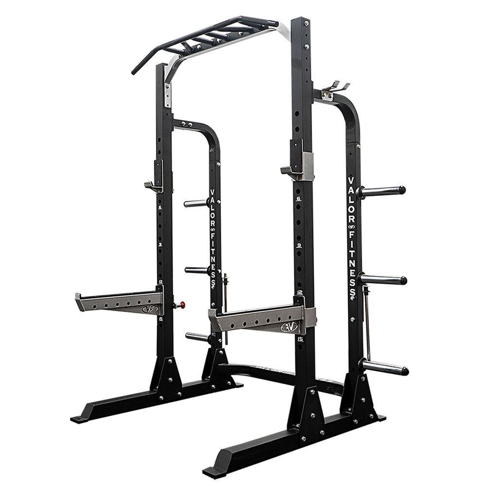 klatka squat powinna mieć minimum 200 cm wysokości i 120 szerokości szerokość 120cm, głębokość 120cm, wysokość 220cm